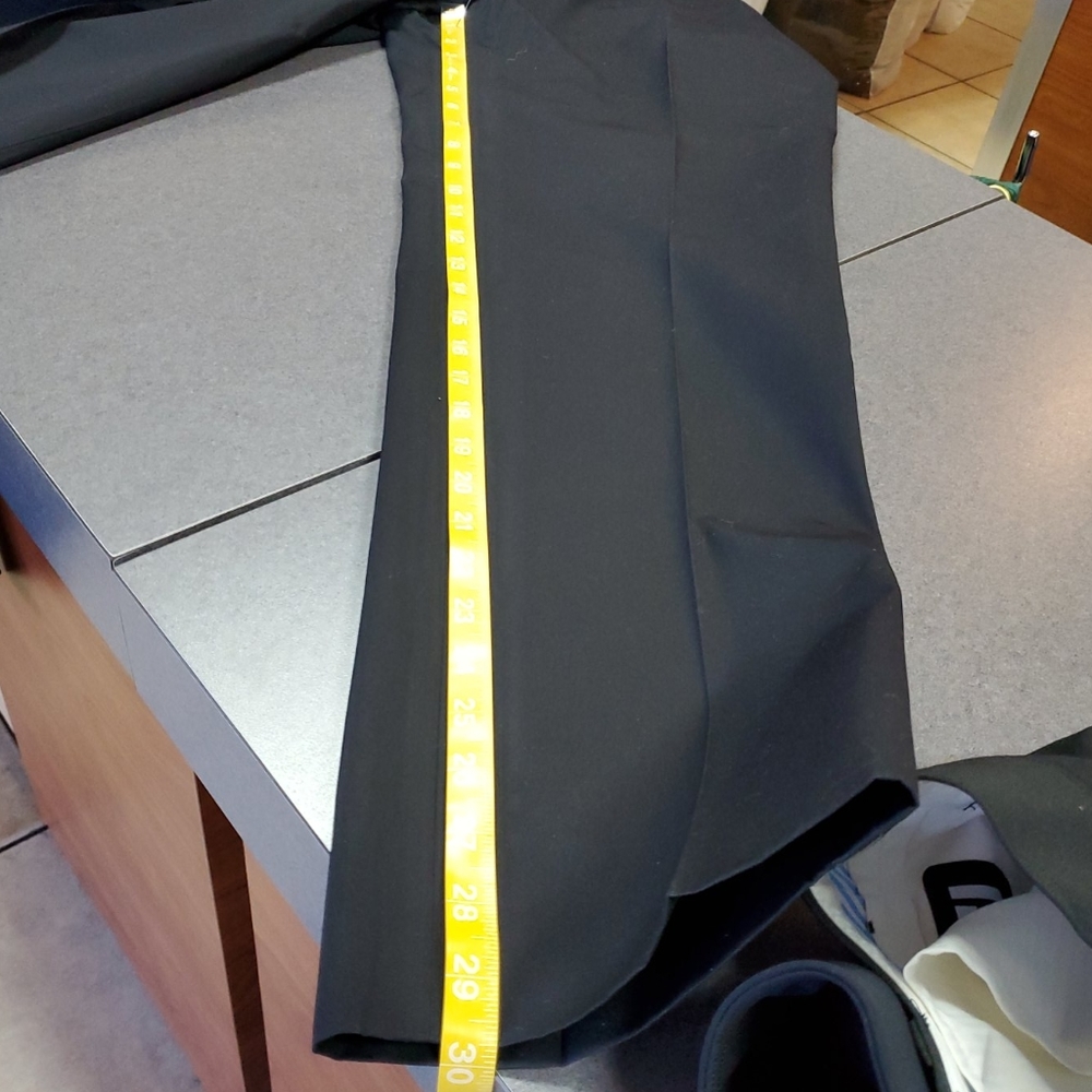Alexander McQueen Tuxedo - Picture 10 of 16